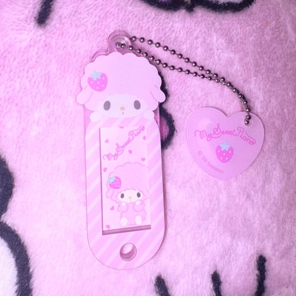 Sanrio my sweet piano keychain